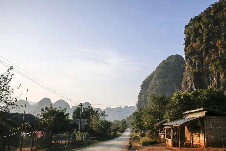 La route qui mène au parc Nam Et - Phou Louey