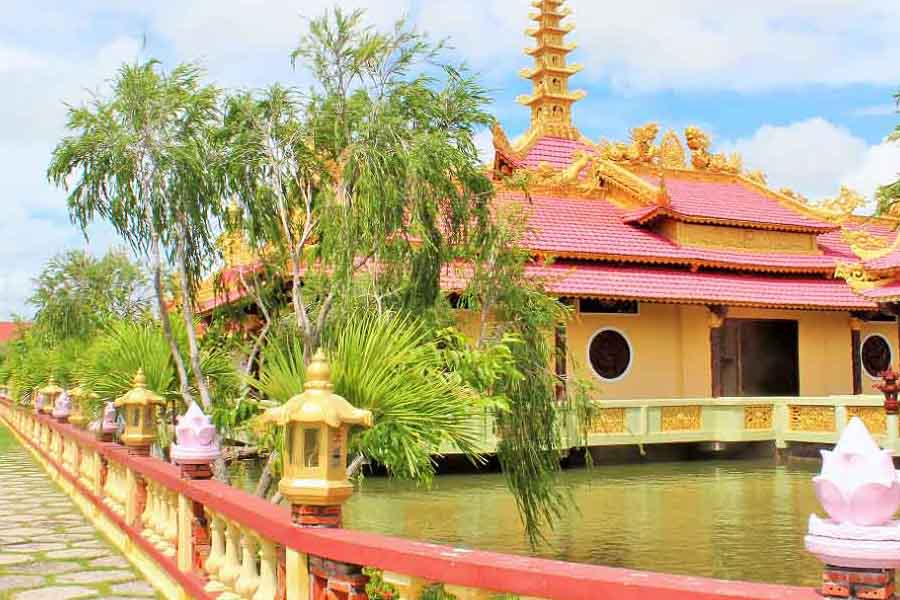 La pagode Van Phuoc offre un espace de méditation ouvert aux visiteurs