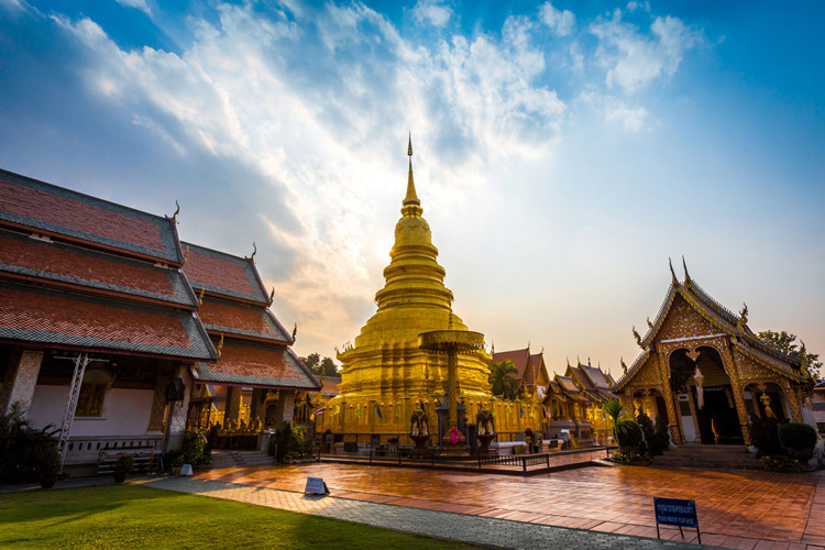 Wat Phra That Hariphunchai à Lamphun