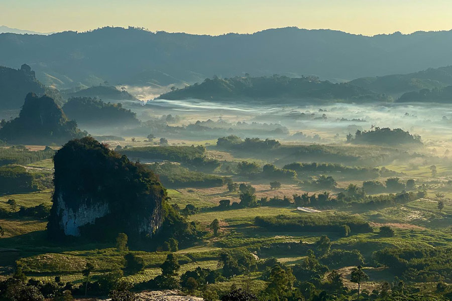 La beauté majestueuse du parc national de Phu Lang Ka