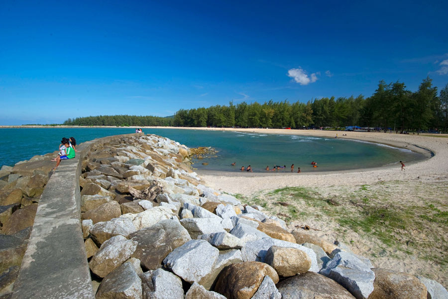 La plage de Narathat est la destination idéale pour se détendre