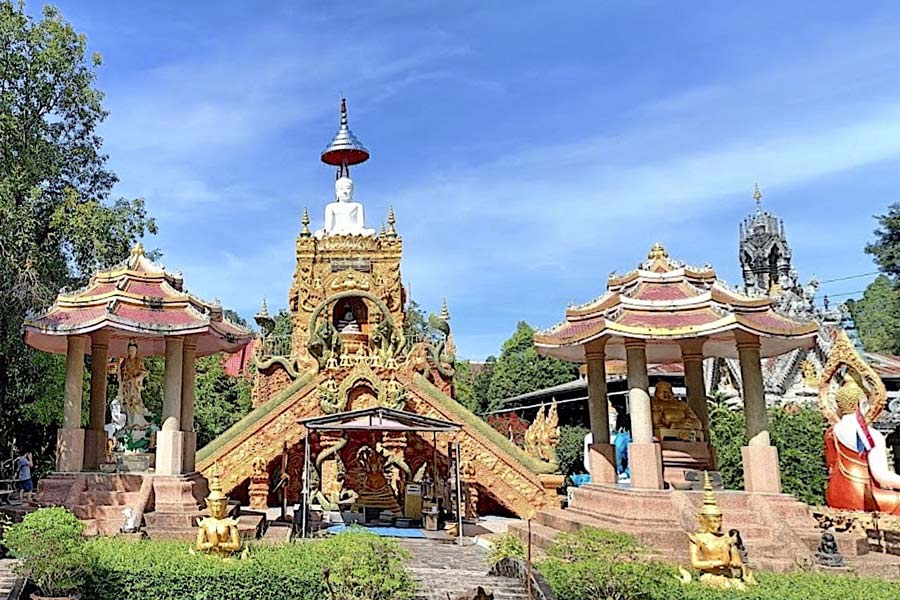 Wat Rattanettaram à Prachinburi