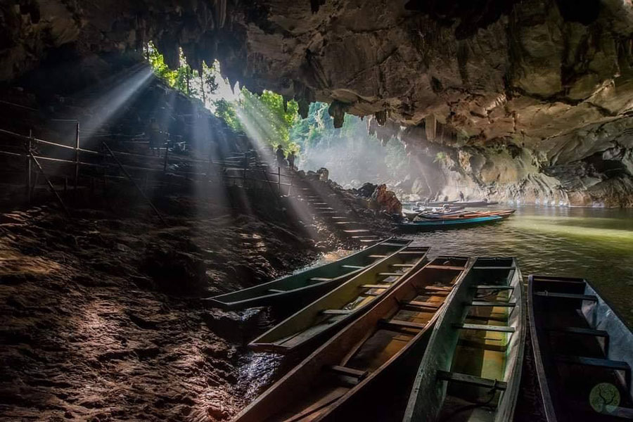 Khammouane est l'une des zones de trekking au Laos, dans laquelle la grotte de Kong Lor attire de nombreux touristes.