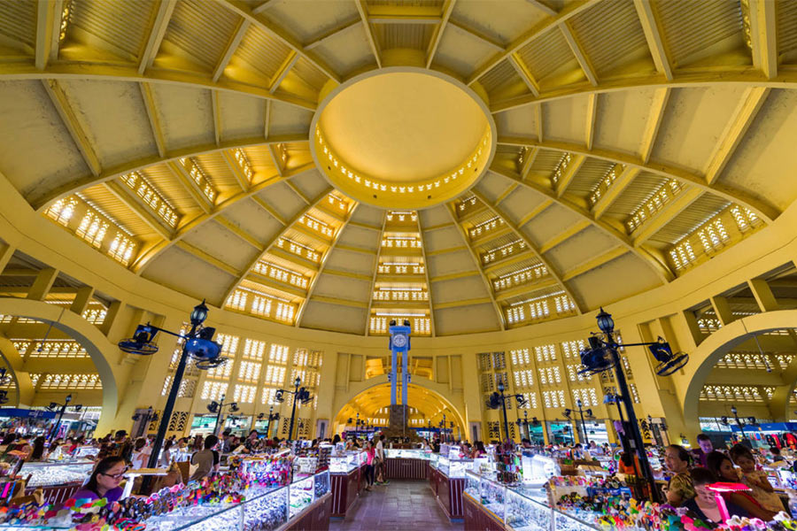 Voyager au Cambodge prend une dimension plus vivante à travers le shopping à Phnom Penh.