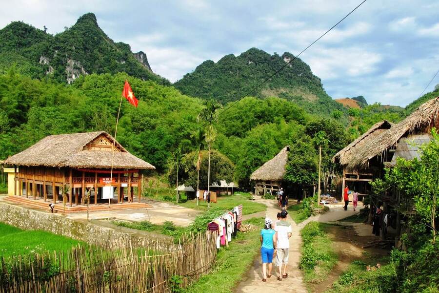 Les sites dans le Nord-Ouest du Vietnam captivent par leur beauté brute