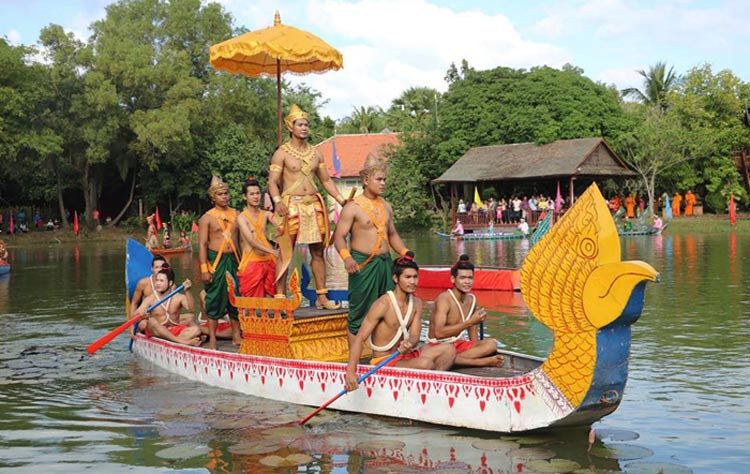 spectacle de performance artistique au Village Culturel Cambodgien