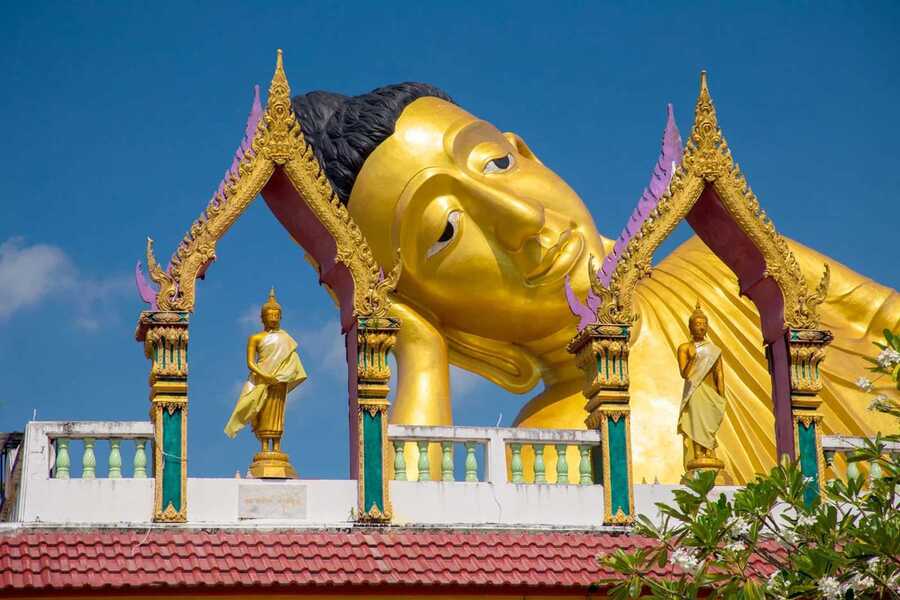 Wat Srisoonthorn est un temple à Phuket unique