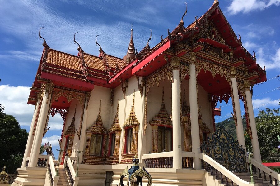  Wat Suwan Khiri Wong est un temple à Phuket reste très lié au quotidien des habitants