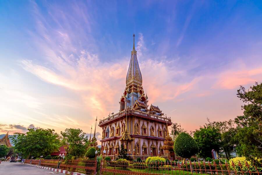 Wat Chalong est sans doute le temple à Phuket le plus visité