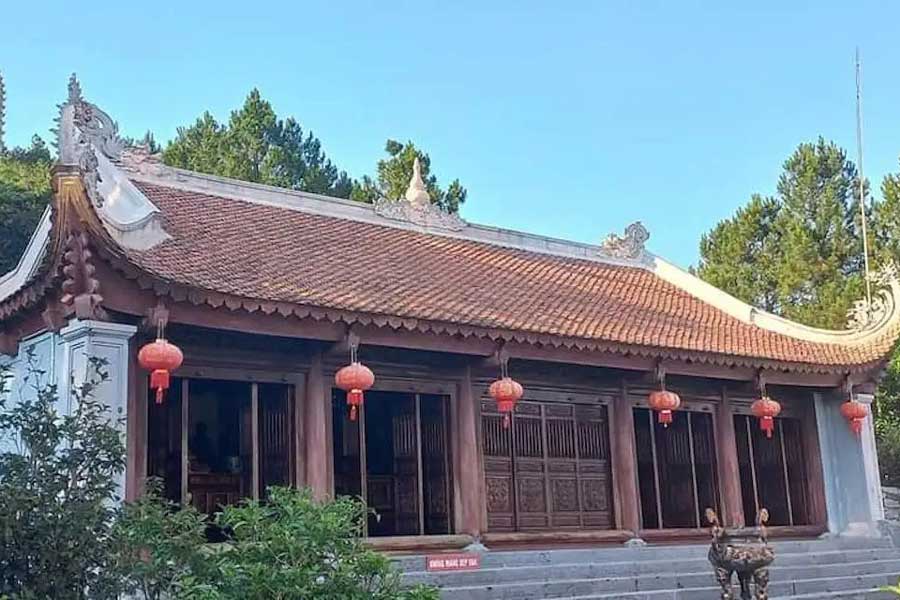 Temple Huong Tich