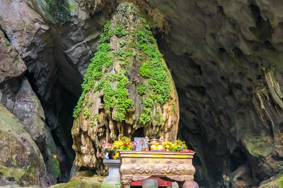 Temple Huong Tich