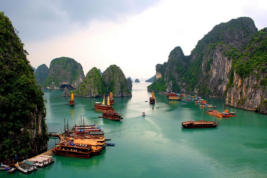 Visiter le Vietnam en hiver sur la baie d’Ha Long permet de vivre une expérience paisible