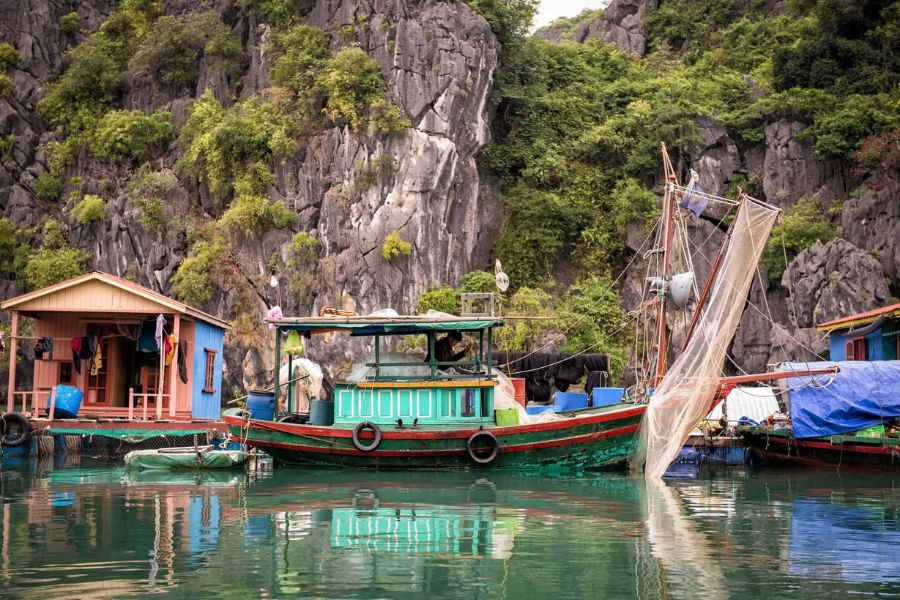 Le village de pêcheurs de Vung Vieng est un petit village situé au centre de la baie de Bai Tu Long