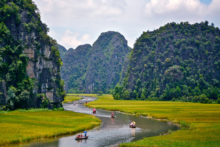 Ninh Binh est une province très célèbre du Vietnam 