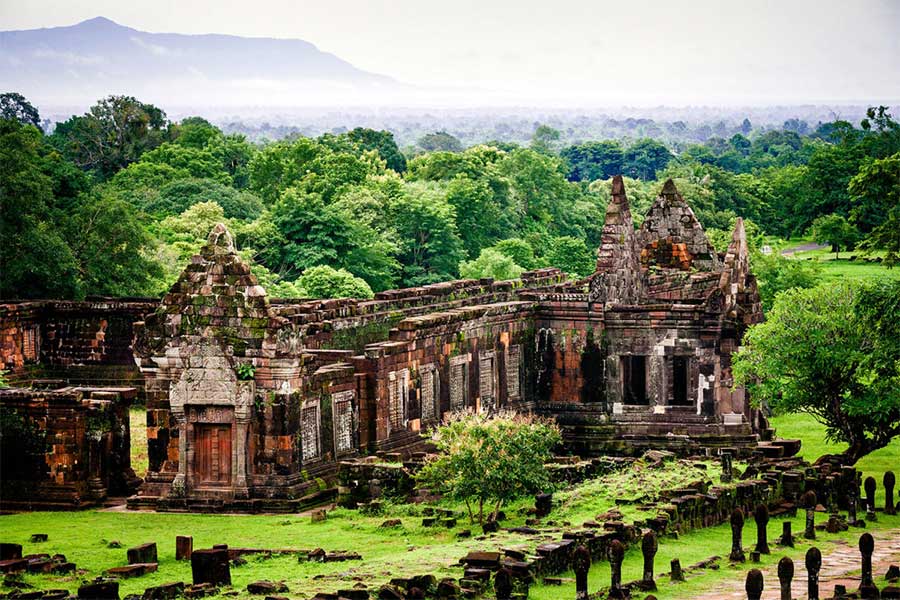 Non loin de la ville de Paksong, Wat Phou est un temple antique fascinant.