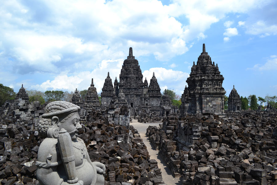 Le temple magnifique de Sewu à Yogyakarta 