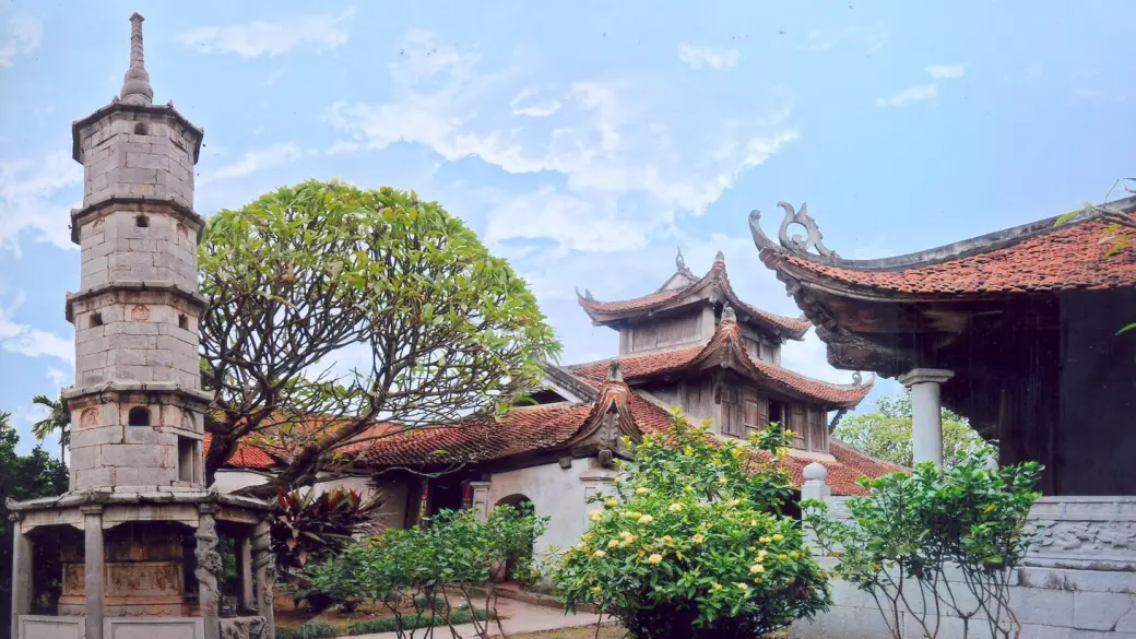 Ha Long - Pagode de But Thap - Hanoi - Vol pour Hué