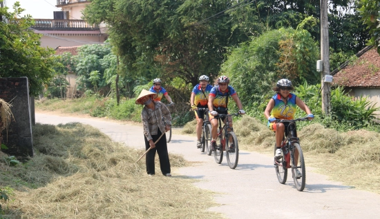 Circuit vélo 12 jours Vietnam : Hanoï, Mai Chau, Pu Luong, Hue, Hoi An
