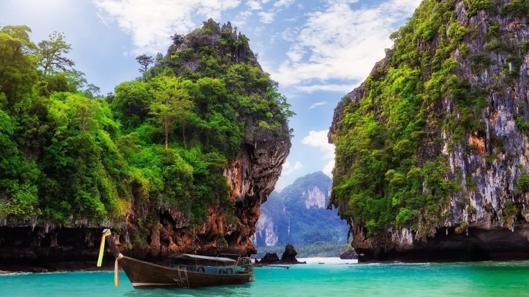 Krabi - L'île de Hong en bateau à longue queue Excursion partagée avec guide anglophone