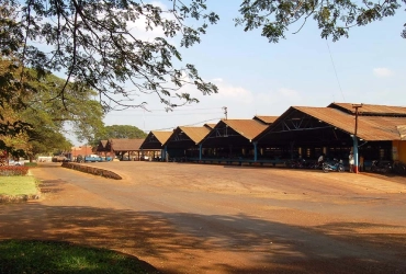 Phnom Penh – Kampong Thom (B/-/-)