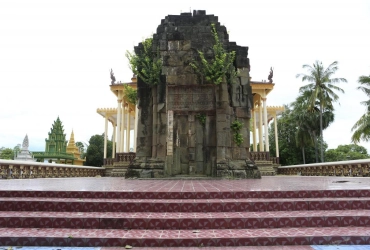 Phnom Penh - Takeo (à vélo : 67km) (B/L/-)