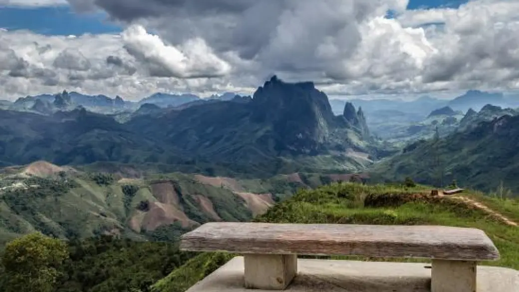 Xieng Khuang – Vang Vieng