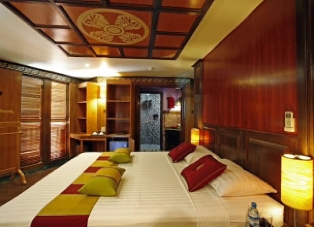 Ava - Sagaing - Ava (B, L, D)
