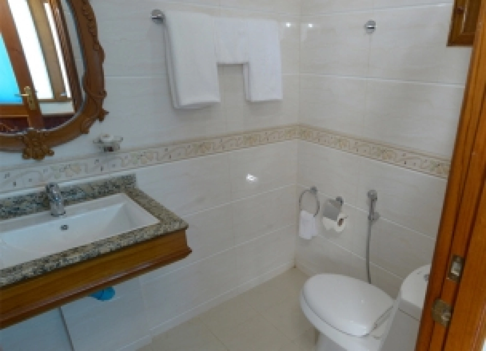 Yangon - Pathein (B)