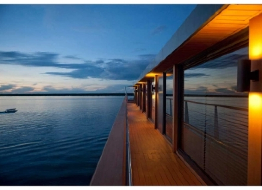 Dimanche: TONLE SAP LAKE - CHHNOK TRU - KAMPONG CHHNANG – CAMBODGE (B, L, D)