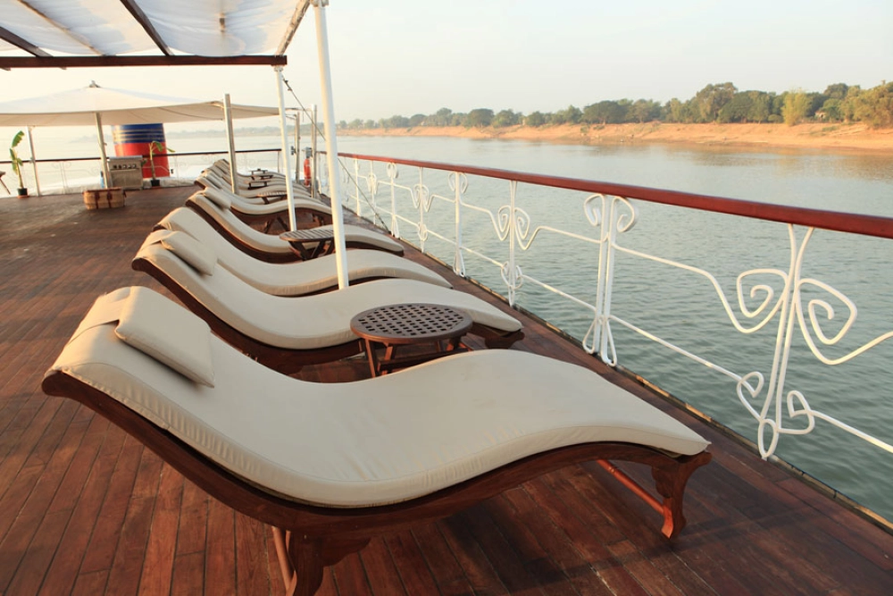 Kampong Cham - Kampong Chhnang (B, L, D) 