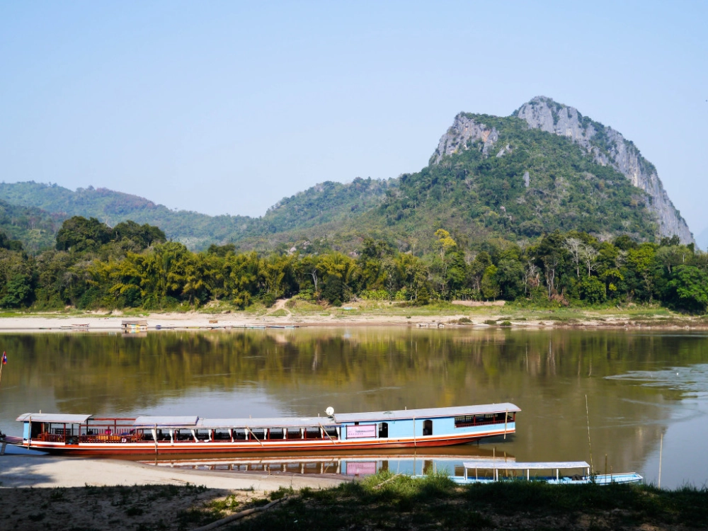 Luang Prabang – Pakbeng (L, D)