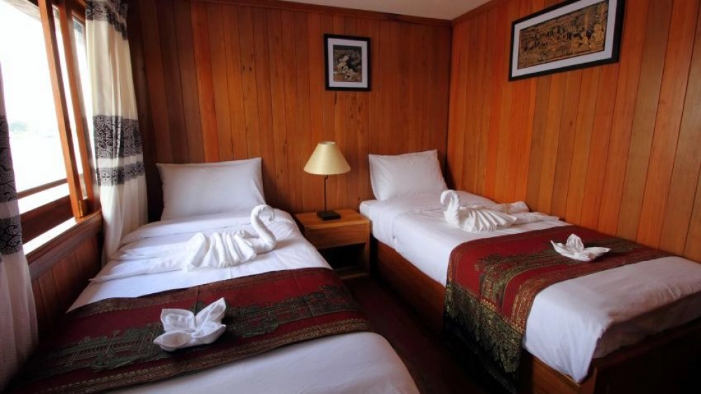 Koh Chen – Phnom Penh (B, L)