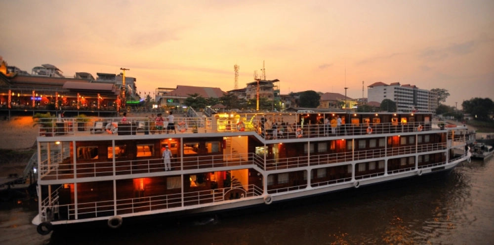 Saigon (B)