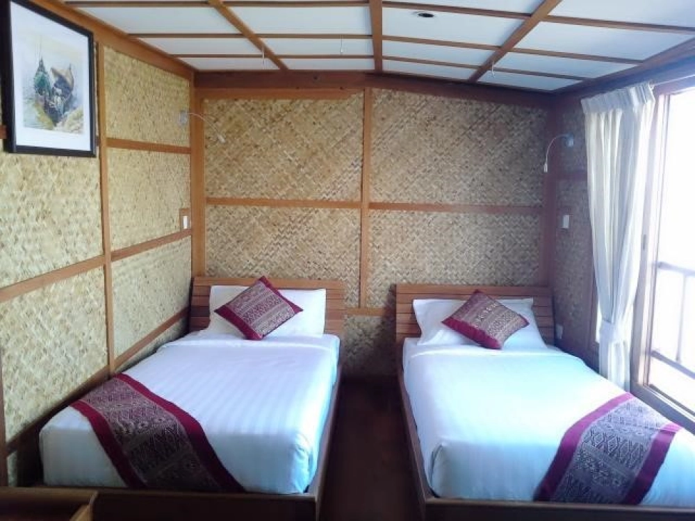 Bagan (L, D)