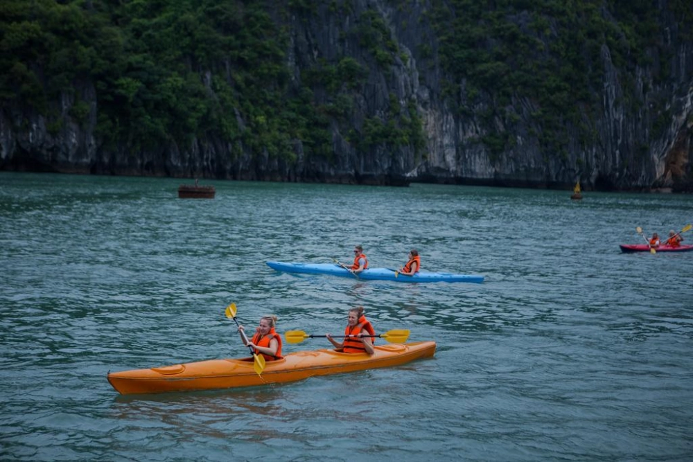 Baie d’Ha Long -Hanoi (B)