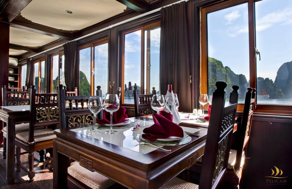 Baie d’Ha Long -Hanoi (B,L)