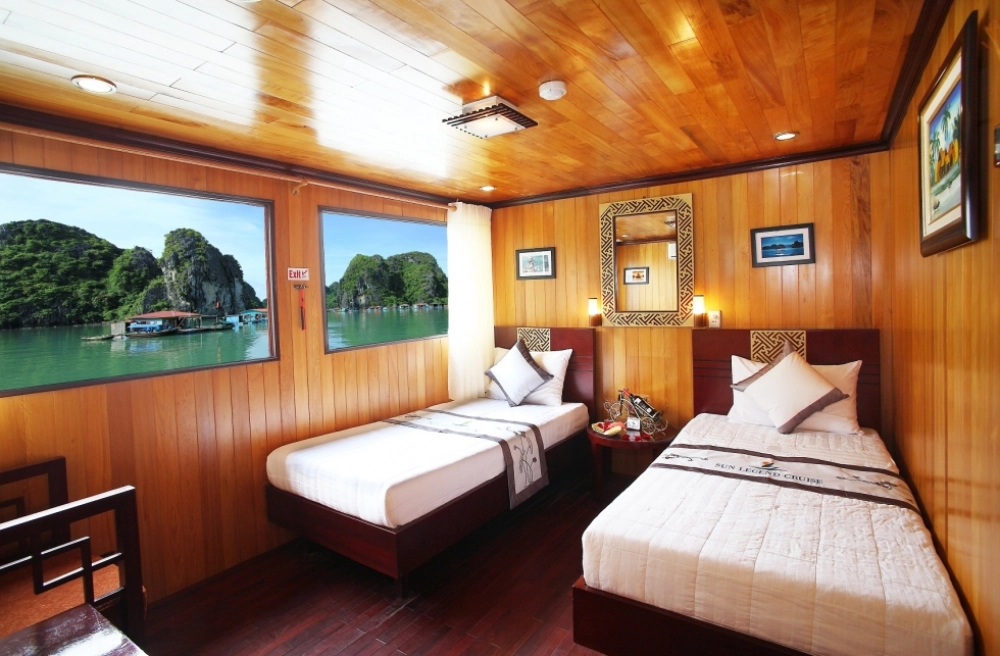 Baie d'Halong - Hanoi (B, L)