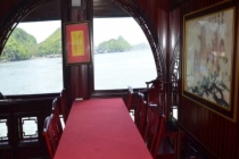 Hanoi - Haiphong - Ile de Cat Ba - Baie d’Ha Long (L, D)