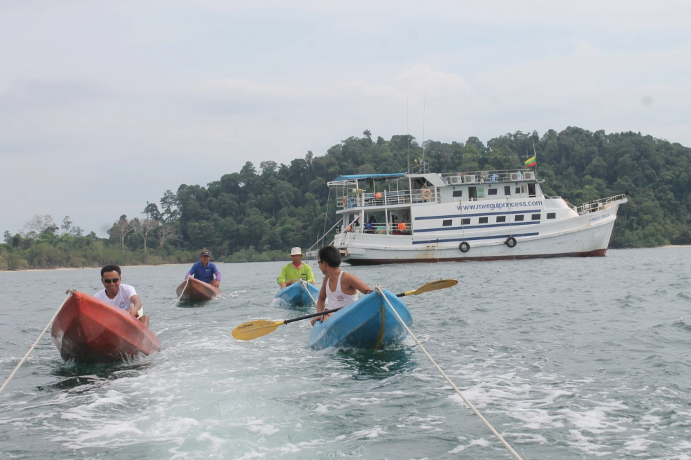 Kawthaung - Taung La Bo – île de 115 (L, D)