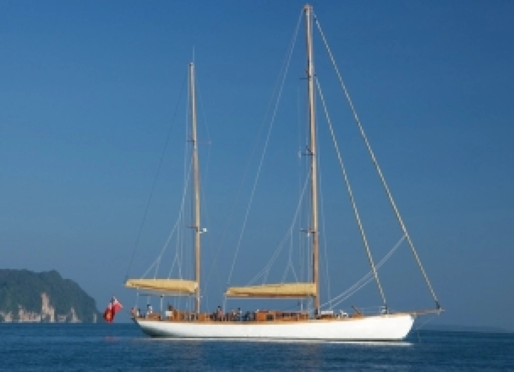 Ile de Nga Namm - Kyun Pila (B, L, D)