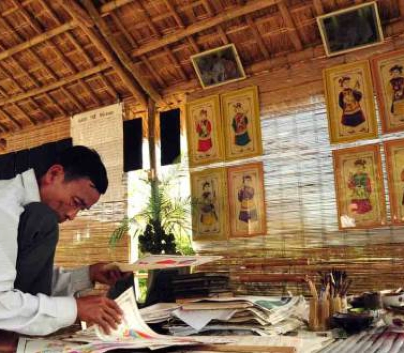 Artisan dans un village autour de Hanoi