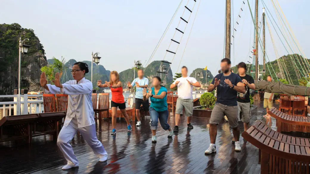Baie d'Halong - Ninh Binh Croisière collective avec guide anglophone