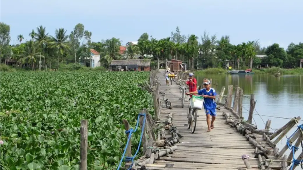 Hoi An – Village de Tra Que en vélo – Forêt de cocotiers de Cam Thanh