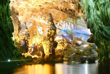 Quang Binh – Phong Nha – Hue (B/-/-)
