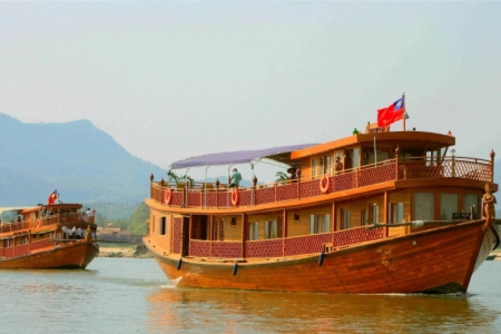 Mandalay - Sagaing - Ava – Yandapo (L, D)