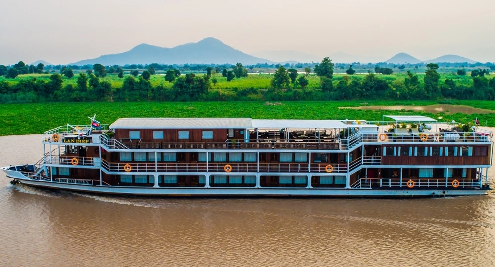 Kampong Chnang - Lac Tonle Sap (B, L, D)