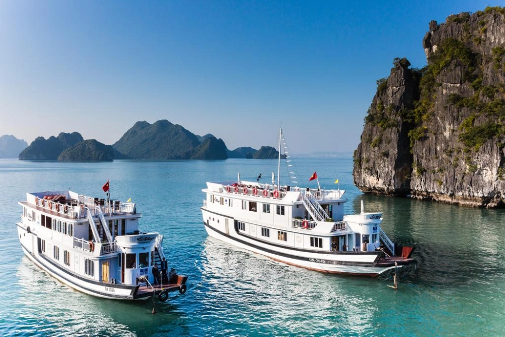 Baie d’Ha Long – Baie de Lan Ha (B, L, D)
