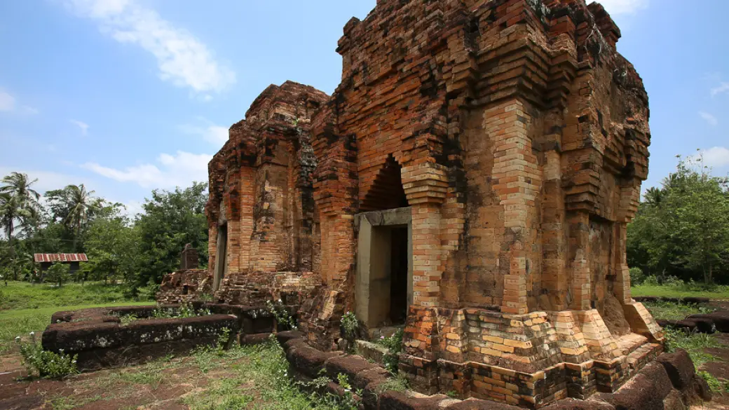 Muak Lek - Khao Yai – Ban Prasat – Phimai – Korat Guide