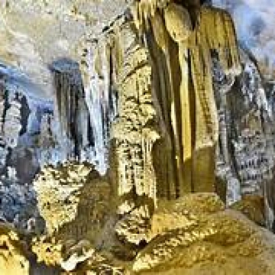 La grotte de Tien Son
