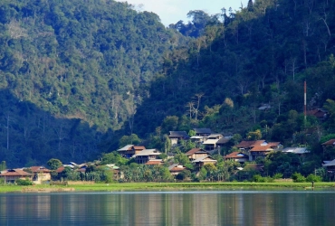 Lac de Ba Be (B,L,D)